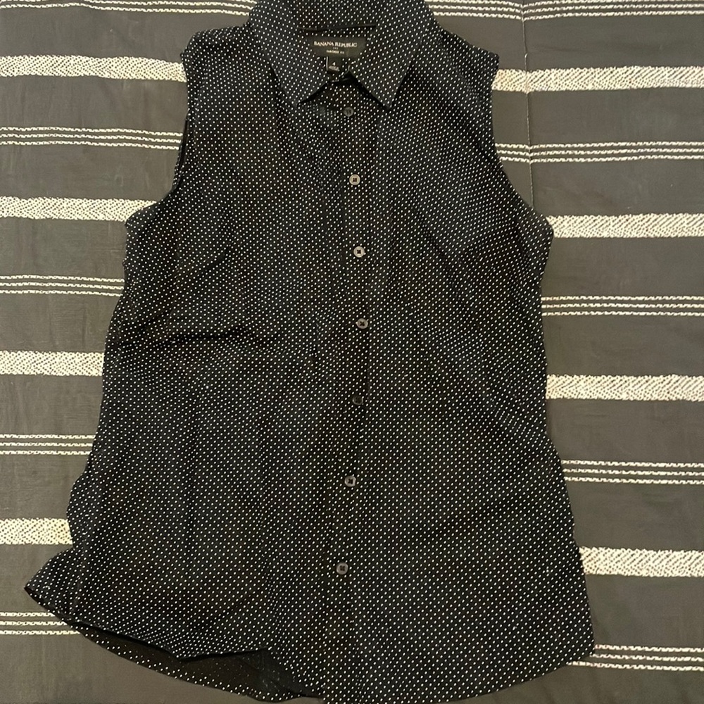 Banana Republic sleeveless button down